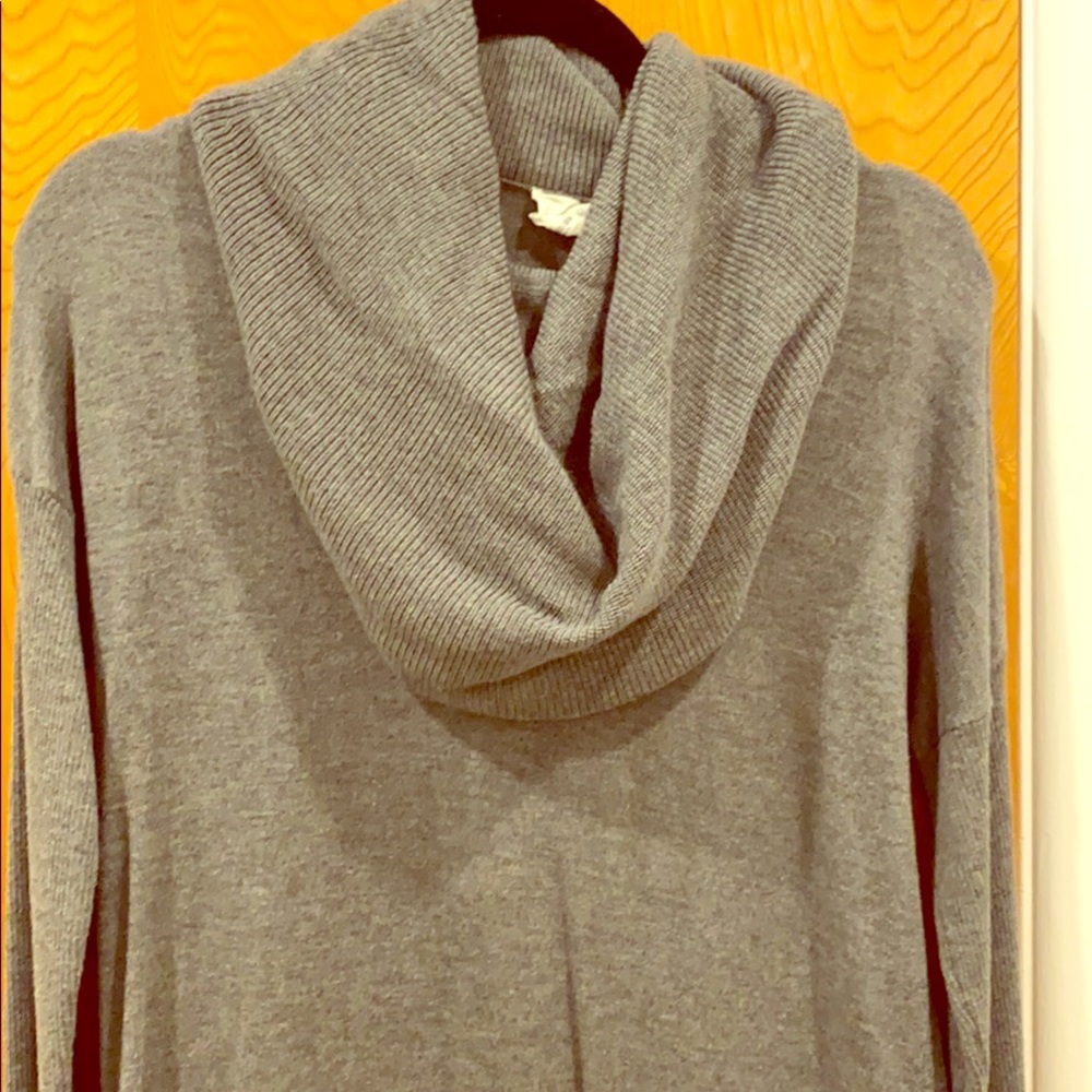 Lightweight sweater